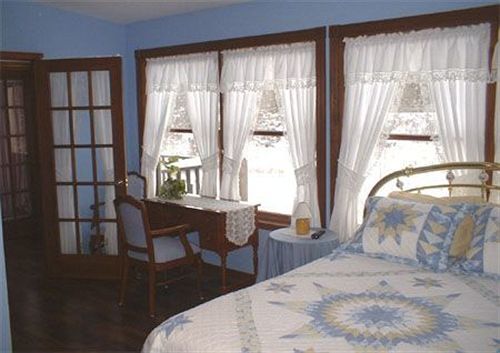 The Yorkshire Inn Phelps Bagian luar foto
